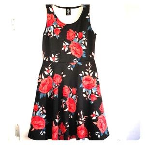 Agnes & Dora Floral dress with side pockets